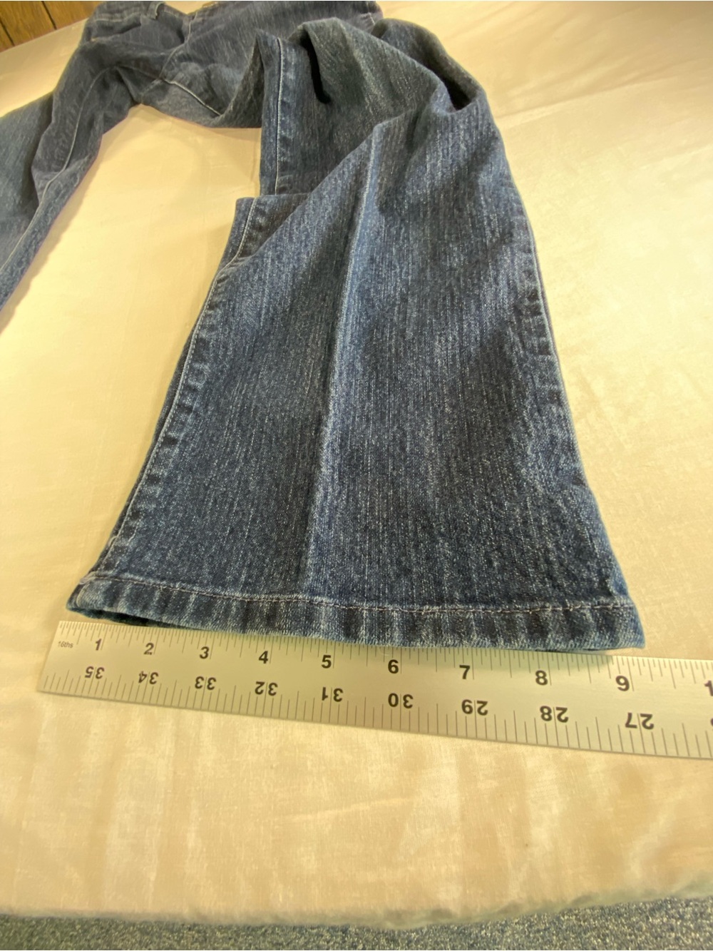 Christopher & Banks Women’s Modern Fit sz 10 Boot Cut Denim Blue Jeans - Picture 3 of 7